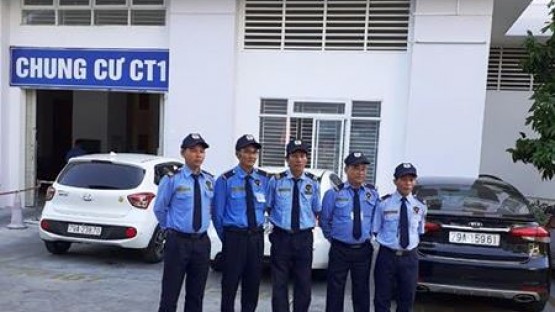 Deploying security forces at CT1 Apartment Building, Vinh Diem Trung, Nha Trang.