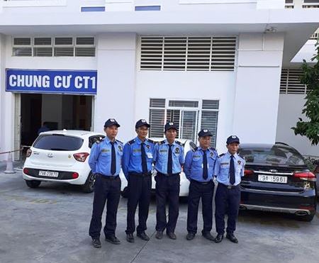 Deploying security forces at CT1 Apartment Building, Vinh Diem Trung, Nha Trang.